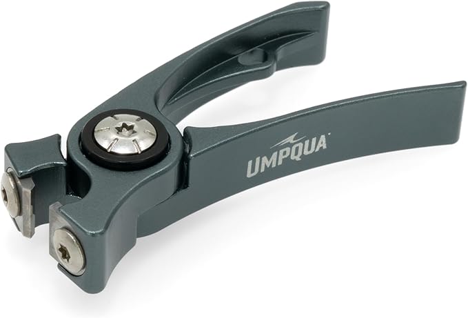 Umpqua RiverRun Nipper with Lanyard