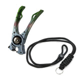 Umpqua RiverRun Nipper Artist Series w/ Lanyard