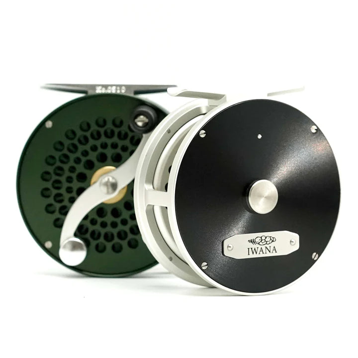 IWANA RETRO TROUT 3 1/4" (Black/Silver and Right Hand Wind) image 0