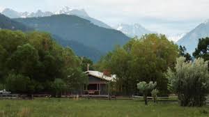 Bed & Breakfast Next to Mountains