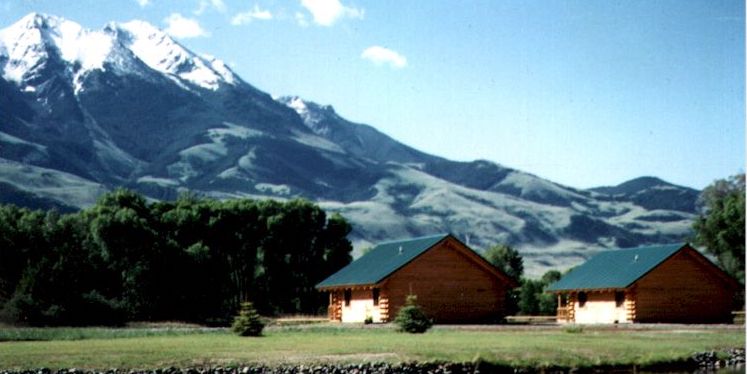 Small Bed & Breakfast at the Foot of a Large Mountain