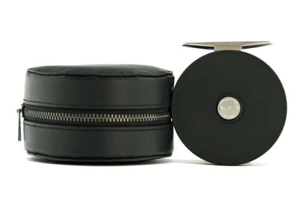 IWANA  MINAMI 3" Fly Reel in black - Image 3